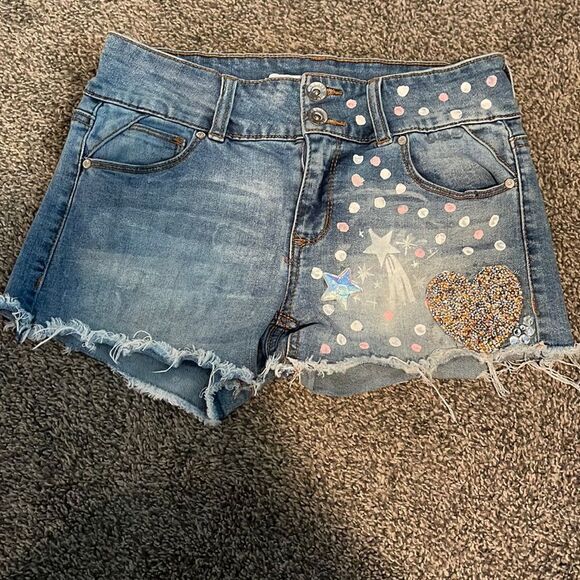 Size 25 Celebrity Pink Hand Painted Upcycled Light Denim Jean Shorts - Picture 1 of 5